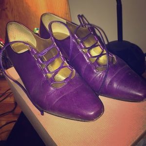 Enzo angiolini purple lace pumps